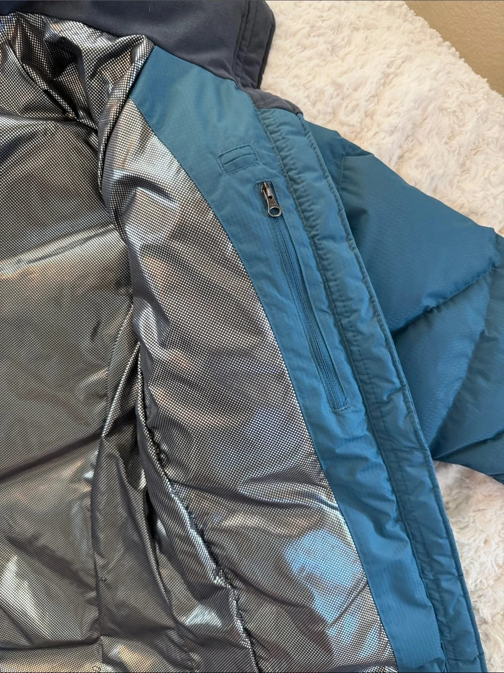 Columbia Teal Long Insulated Puffer Coat with Faux Fur Trim - Picture 4 of 4